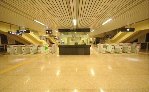84R-Ceiling-1